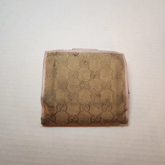 Gucci Canvas Gg Pink Cream Abbey Bifold Used Wallet